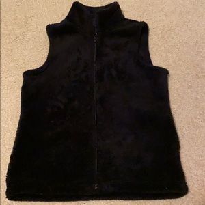 Black fleece vest